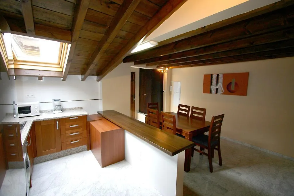 Mercader De Sedas Apartments  Granada